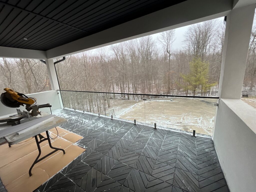 glass railings for stairs decks balconys - shinyglass-nj (17)